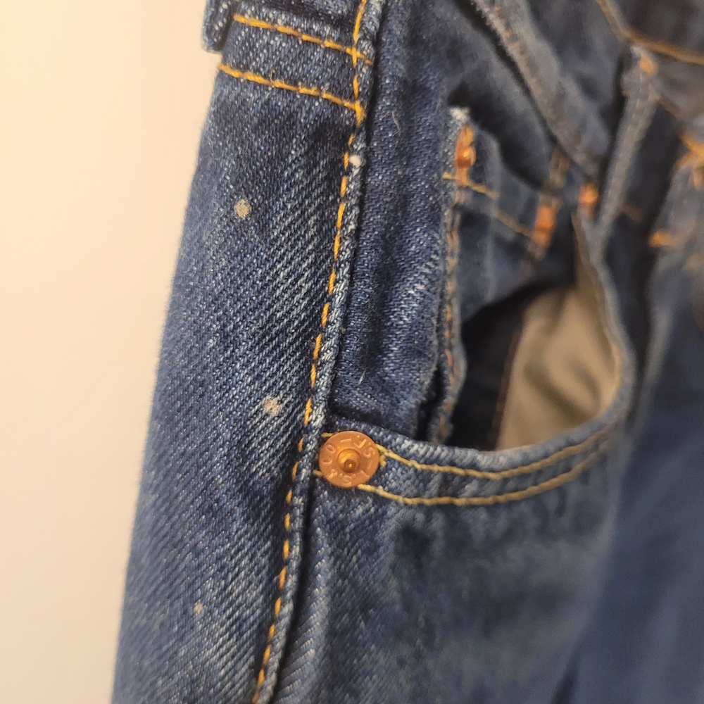 Levi's 501's Classic Straight Jeans - Picture 3 of 7